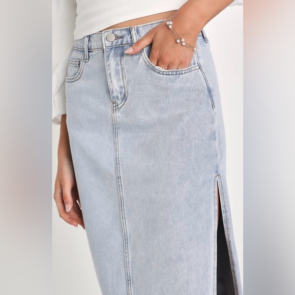NEW w/Tag (NWT) Lulus Exceptionally Cool Light Wash High-Rise Denim Midi Skirt - Picture 2 of 5